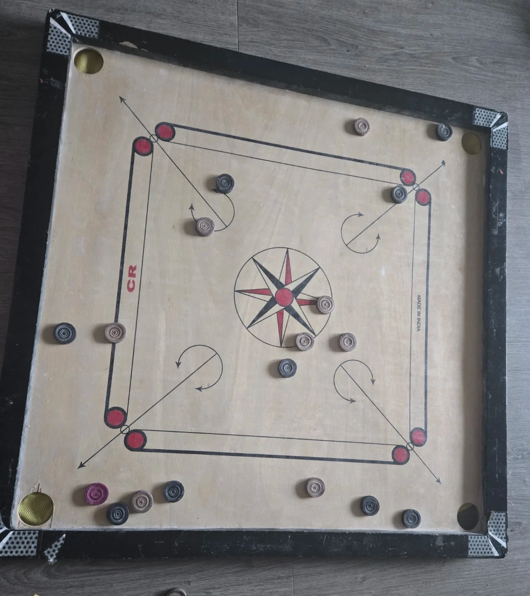 Carrom Board Game