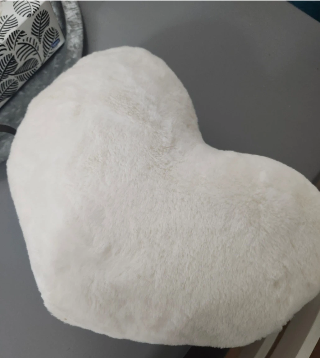 White Heart Shaped Plush Pillow - photo 4