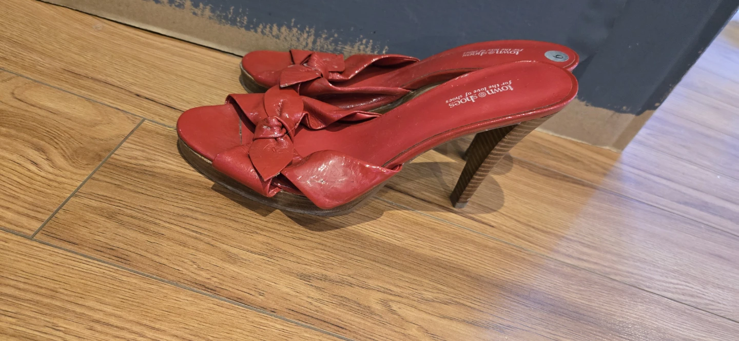 Town Shoes Red Bow Heel