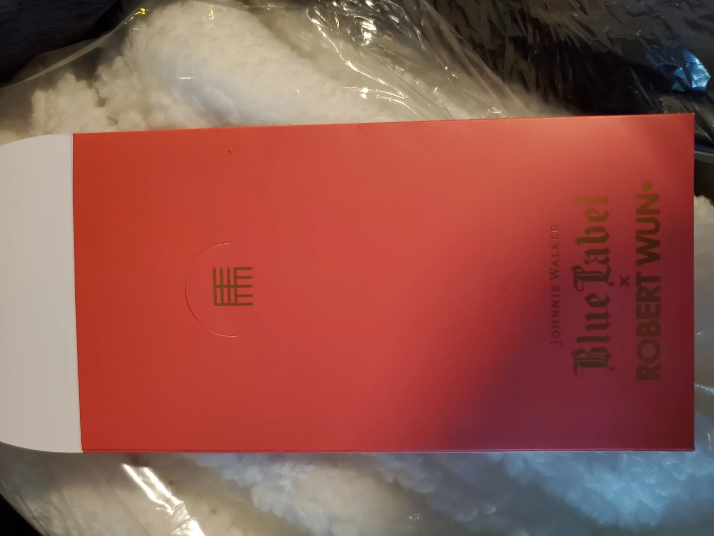 Johnnie Walker Blue Label Robert Wun Special Edition Whiskey Box - photo 2
