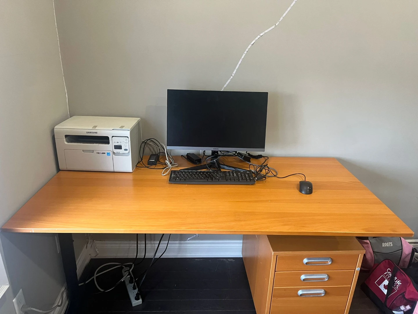 Office Desk with Wood Finish and Mobile Drawer Unit - photo 4