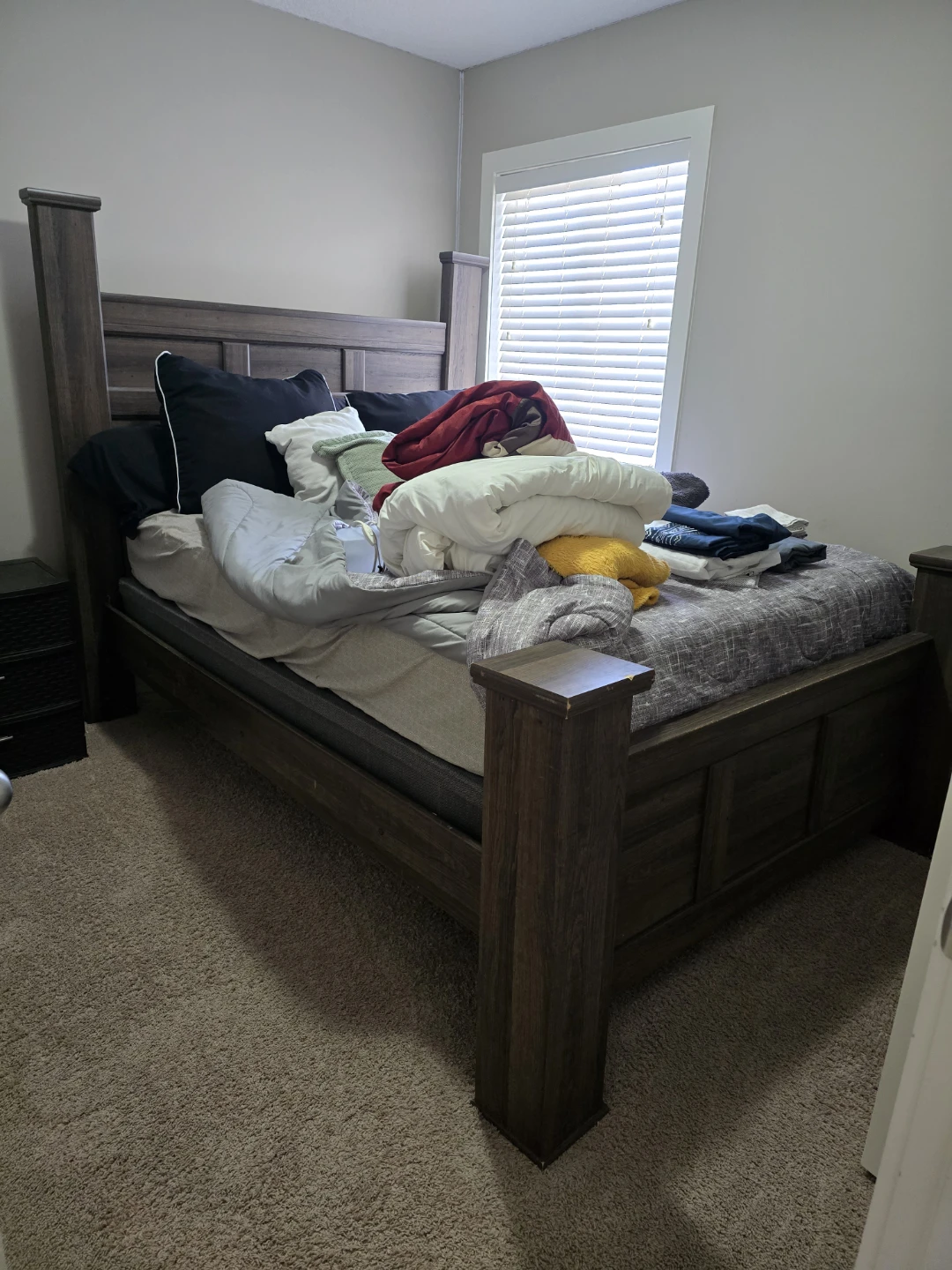 Dark Wood Queen Size Bed Frame - photo 2