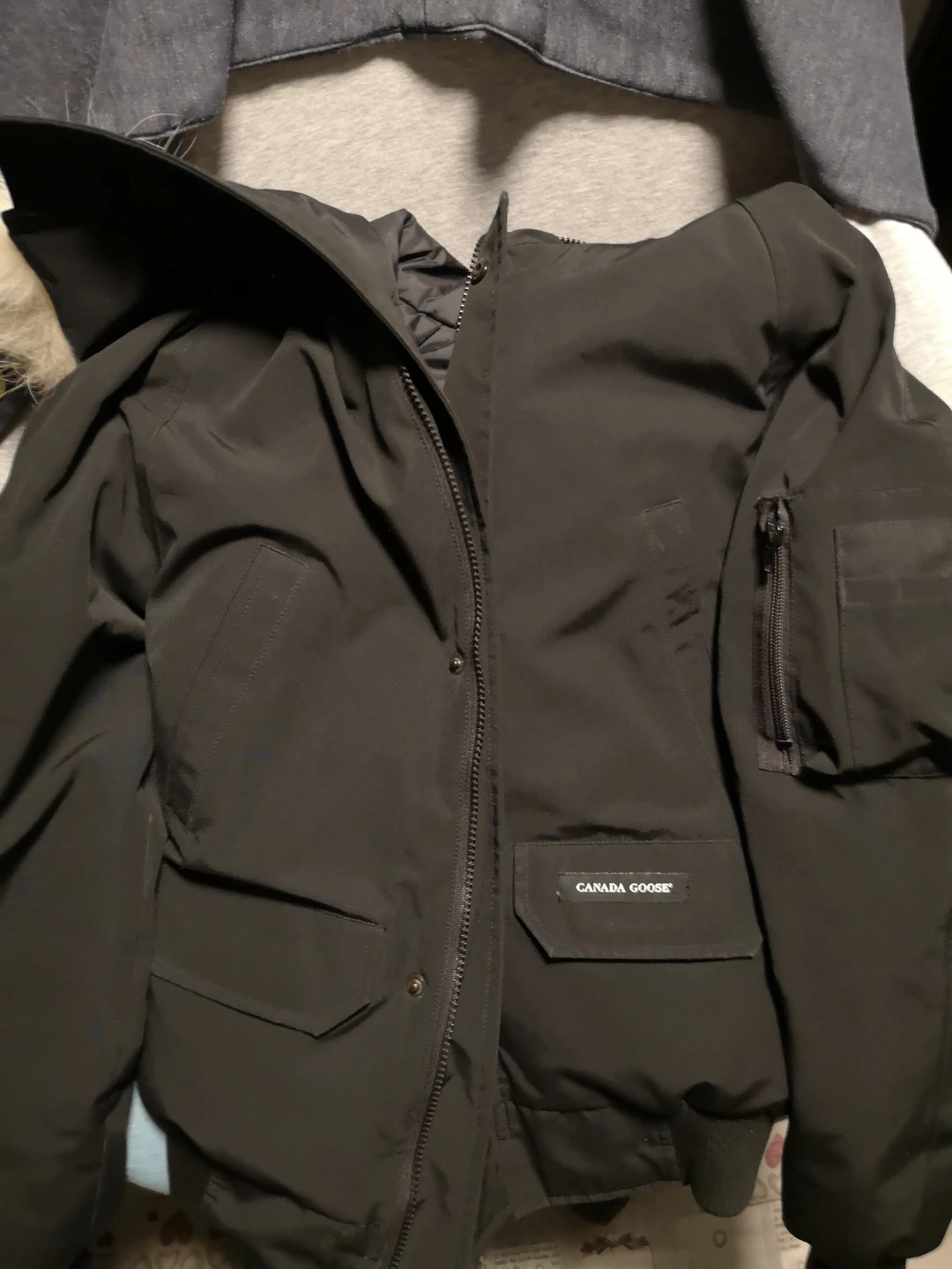 Kid's Canada Goose Bomber Jacket - XL ( Fits an adult S )