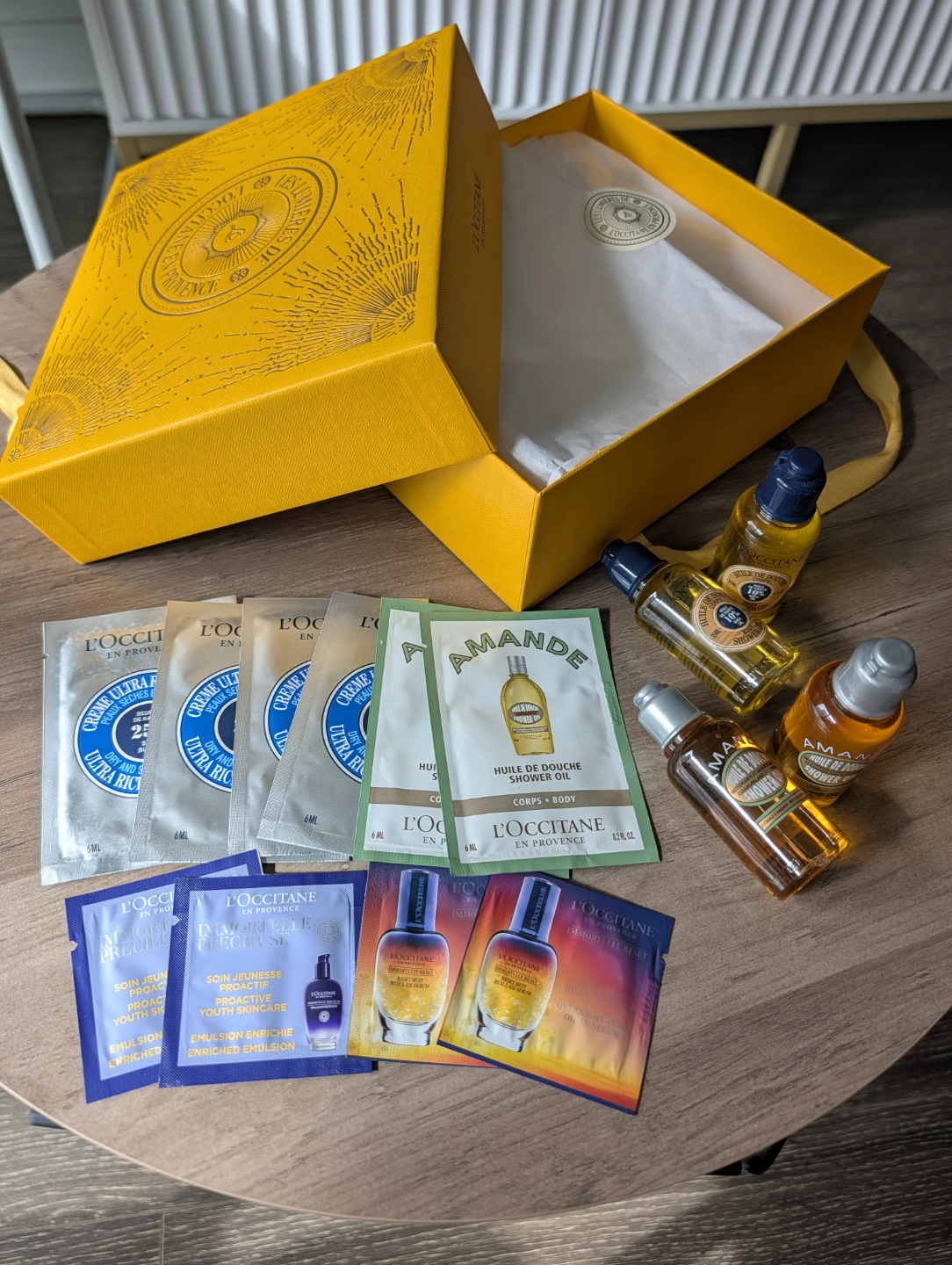 L'Occitane En Provence Samples & Gift Box