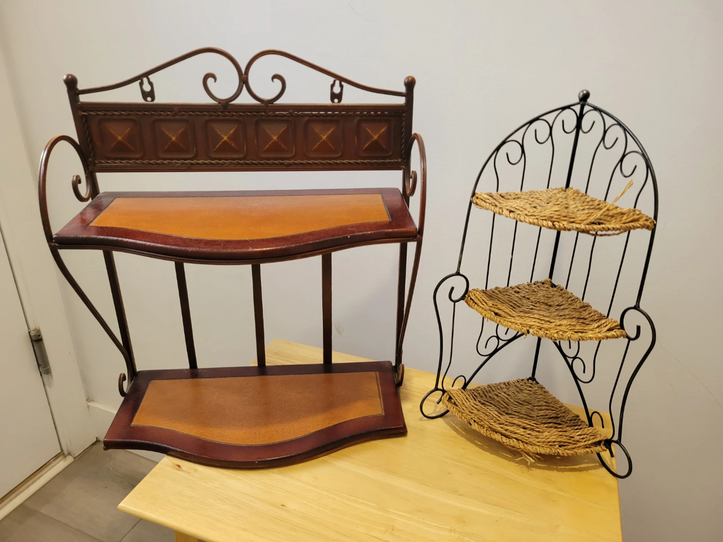 Two decorative shelving units. In Excellent condition. - photo 2