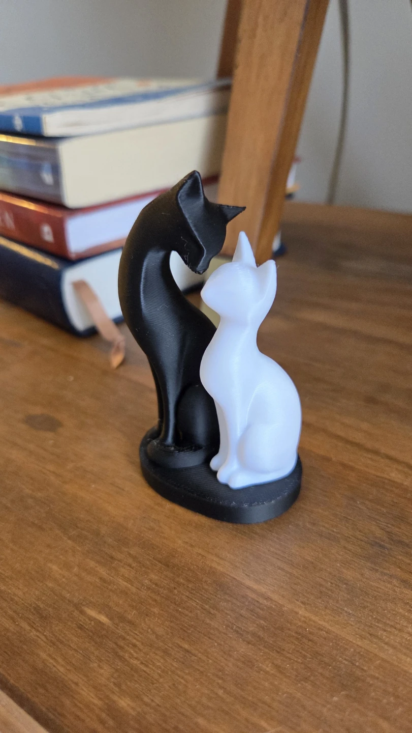 Black & White Cat Figurines Display *new