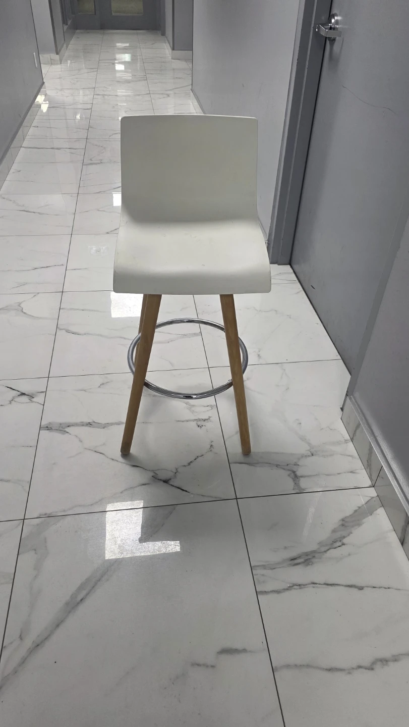Single white bar stool - photo 2