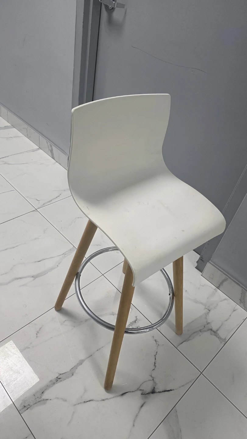 Single white bar stool - photo 3