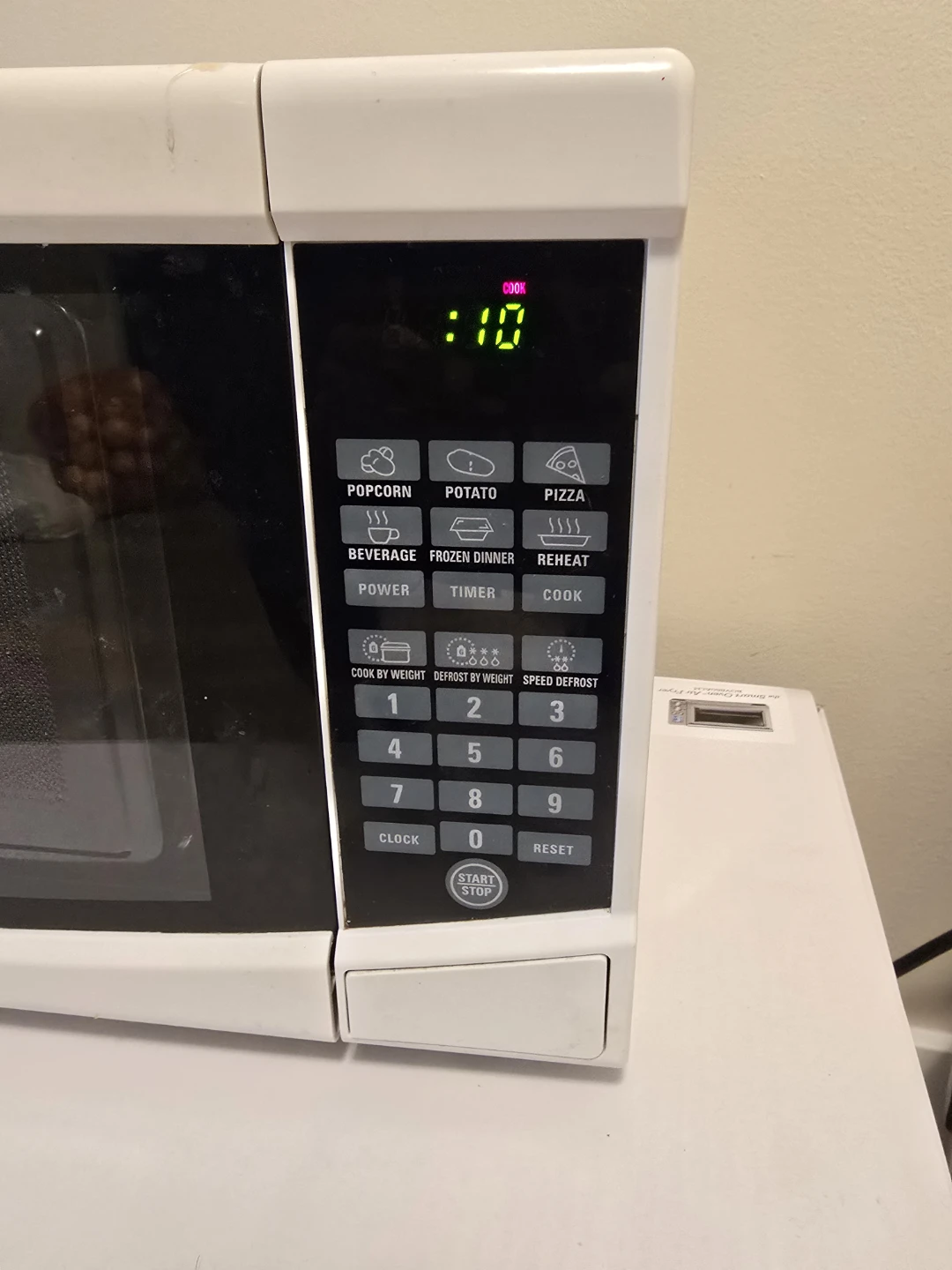 RCA Microwave - photo 2