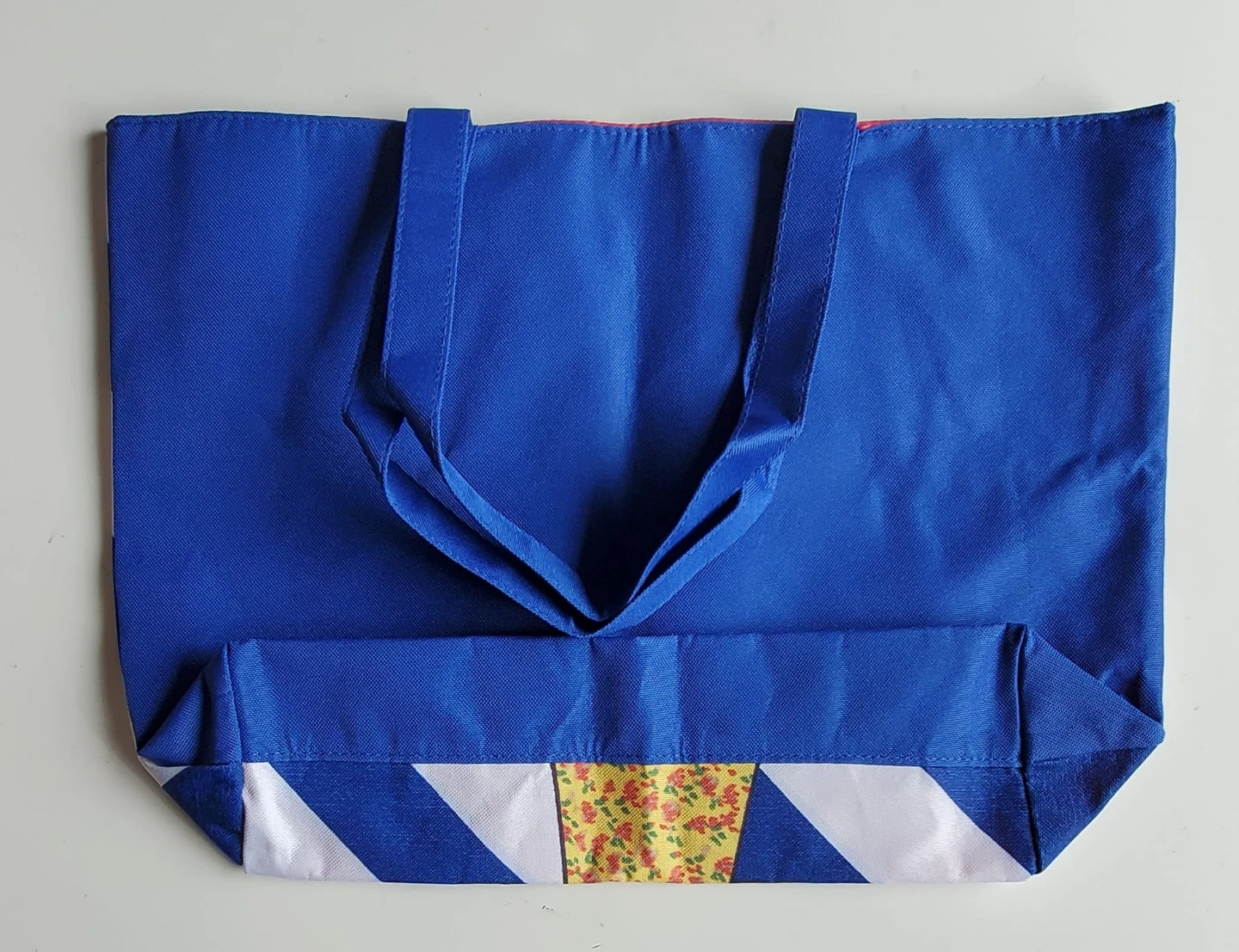 Tote Bag with Woman and Scooter Design - photo 2