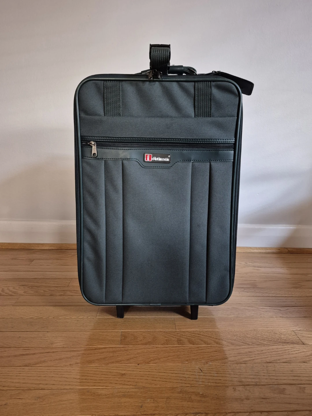 Carry-On Suitcase: Atlantic : Dark Green, with Telescopic handle