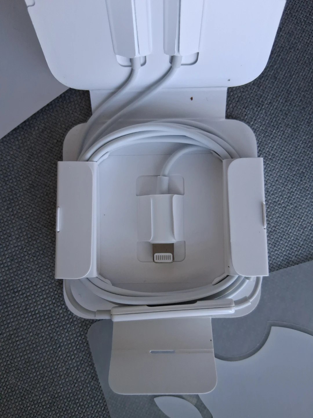 Apple EarPods with Lightning Connector - photo 5