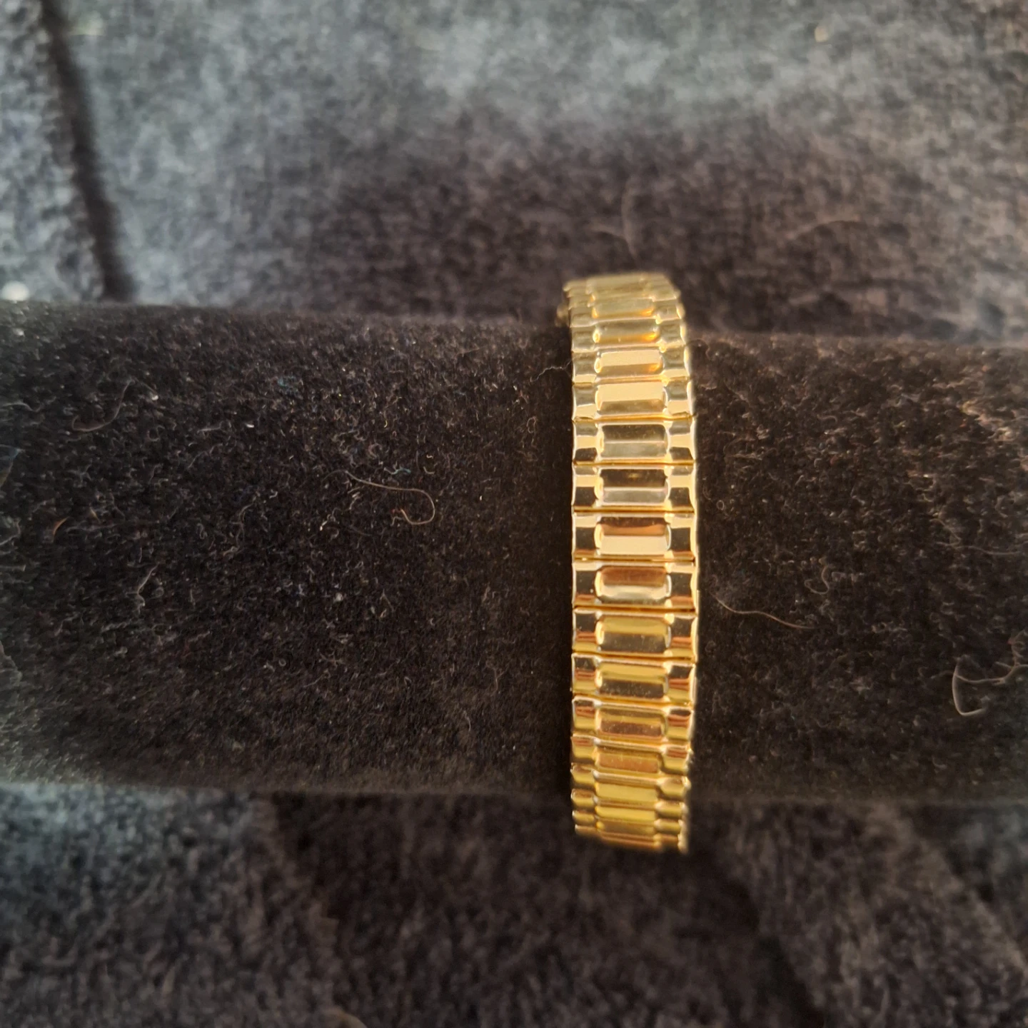 Gold Tone Quartz Watch - photo 2