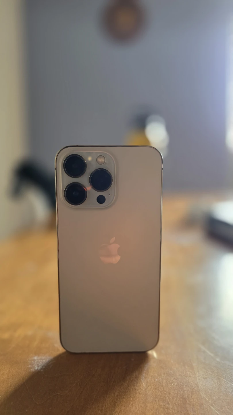 Apple iPhone 13 Pro Gold - photo 2