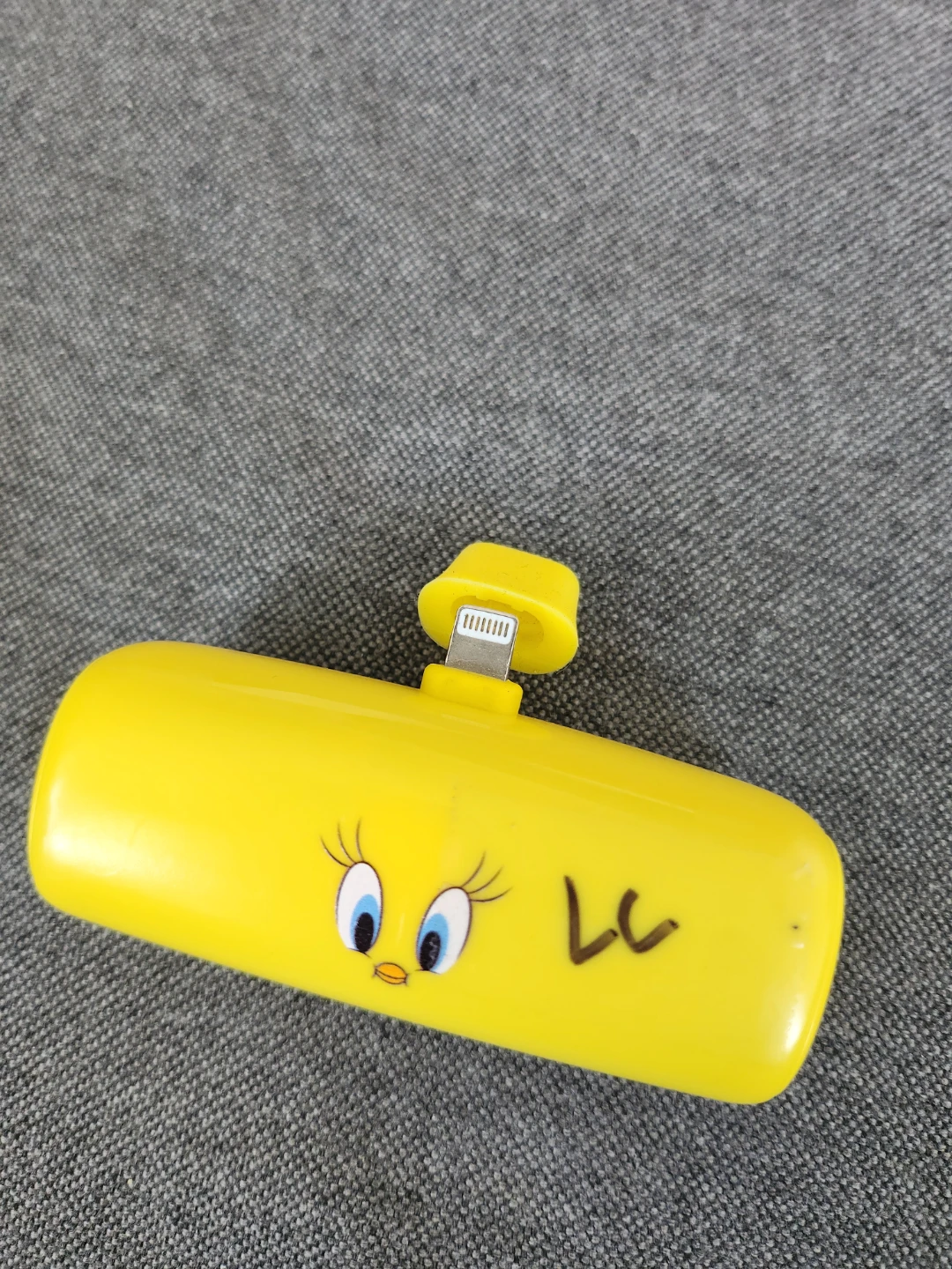 Yellow Tweety Bird iPhone Charger 4900mAh - photo 3