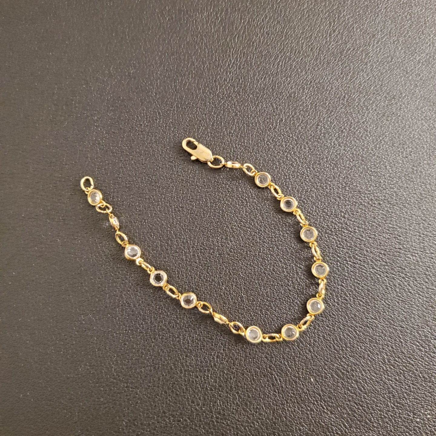 Gold tone chain bracelet