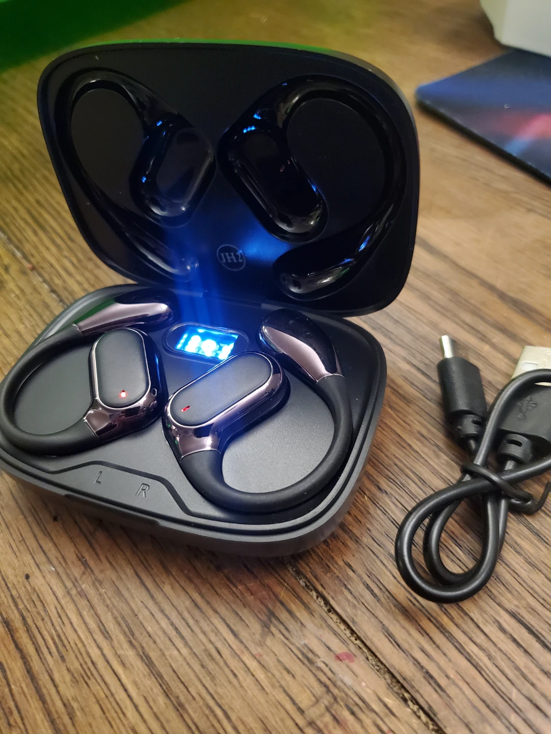 NEW EARBUDS - photo 2