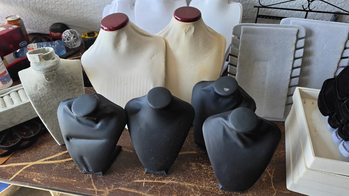 Jewelry Display Busts - Set of 9 - photo 3