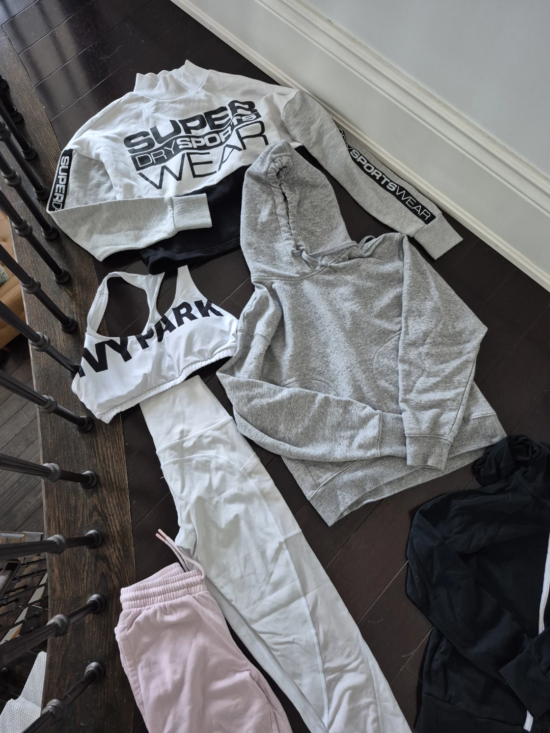 Activewear Bundle: Ivy Park, Jordan, Adidas, Nike Jacket & More - photo 2