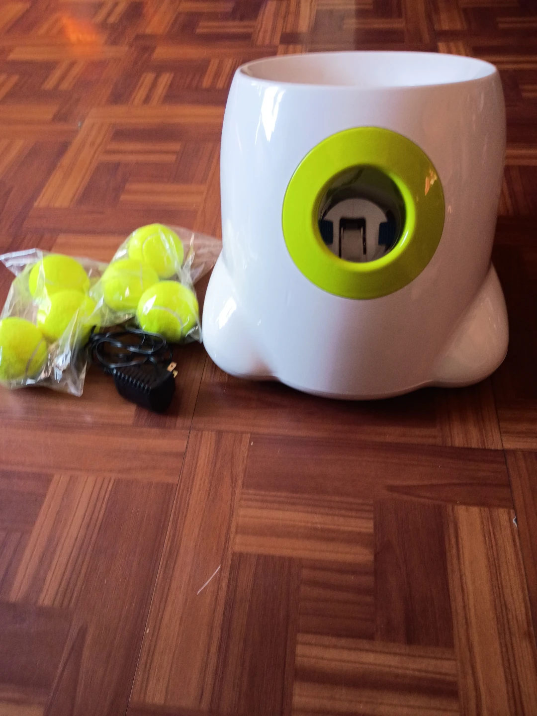 Automatic Dog Ball Launcher with 6 Tennis Balls - photo 2