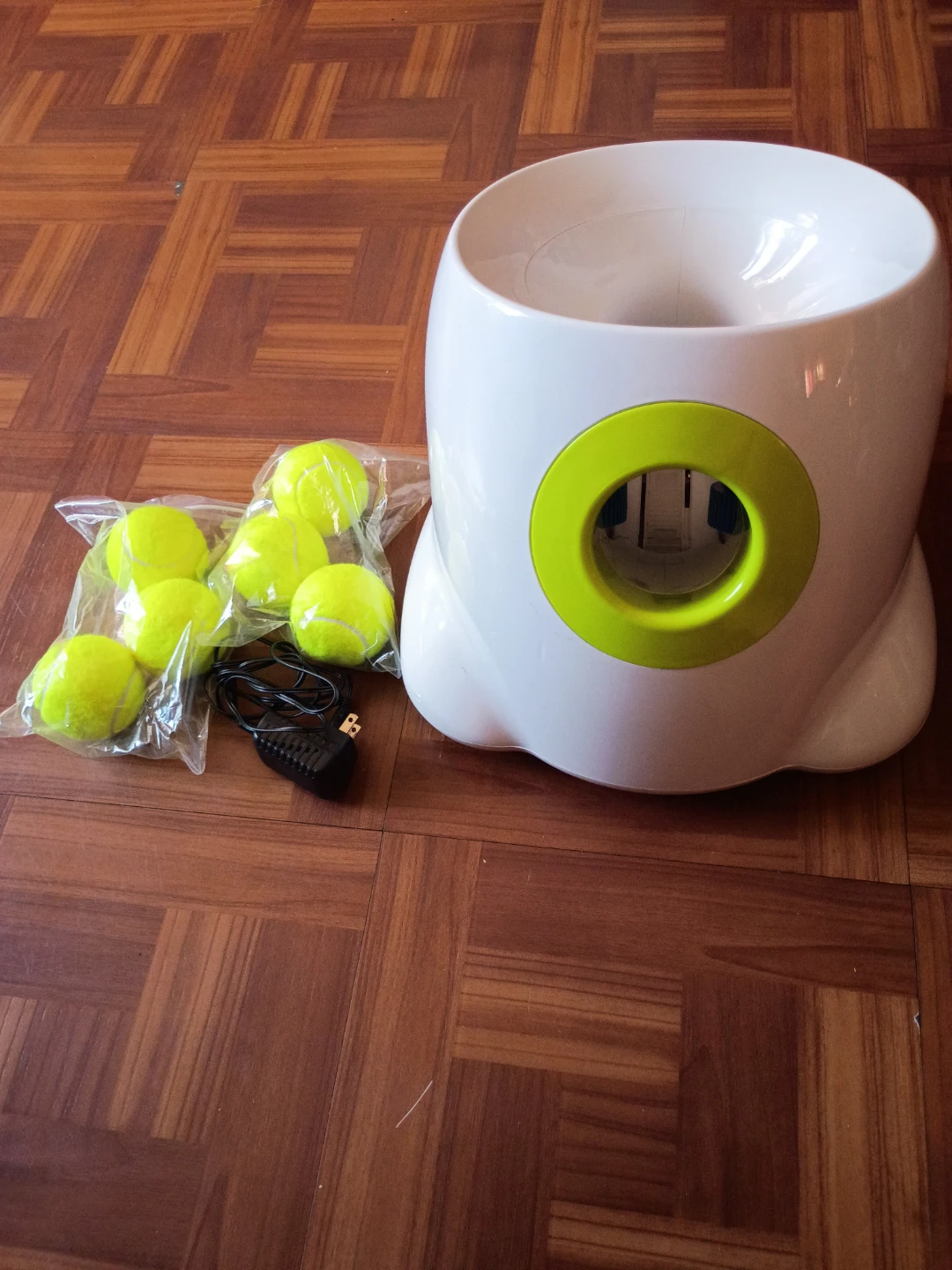Automatic Dog Ball Launcher with 6 Tennis Balls - photo 3