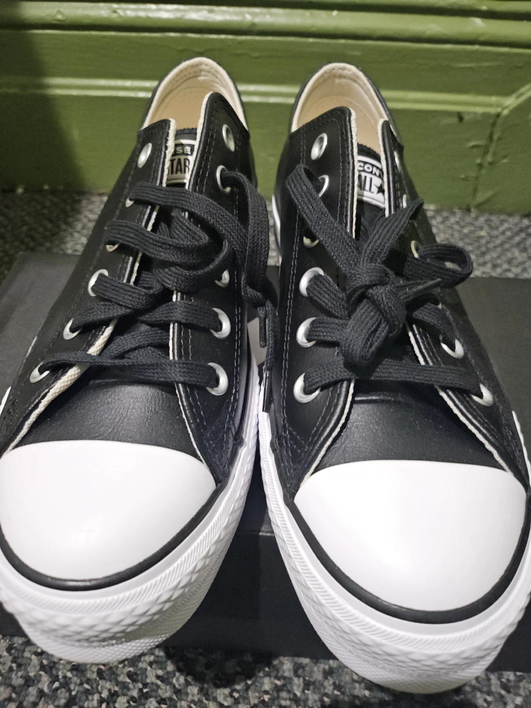 Converse low-top leather sneaker - photo 2
