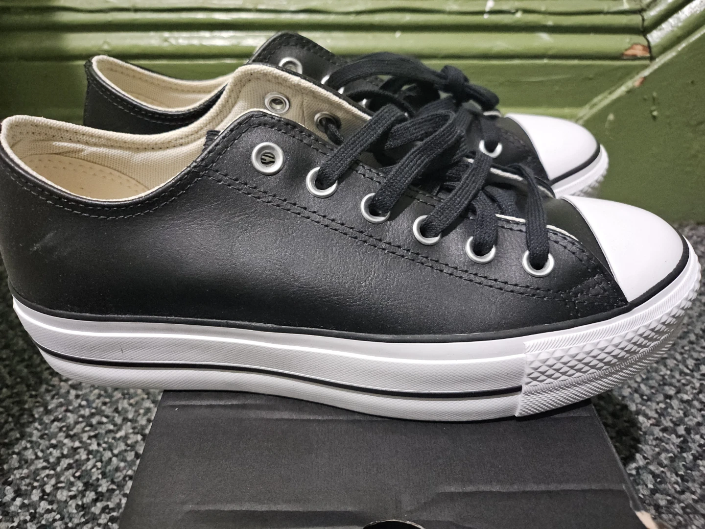 Converse low-top leather sneaker - photo 3