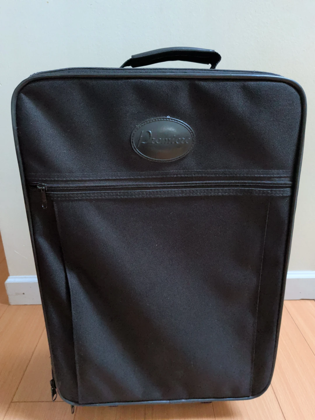 Black Premiere Rolling Suitcase 🧡