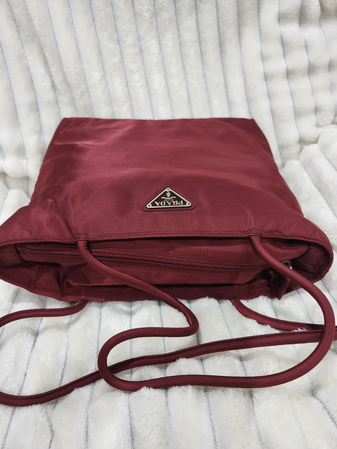 Prada Red Nylon Tote Bag - photo 3