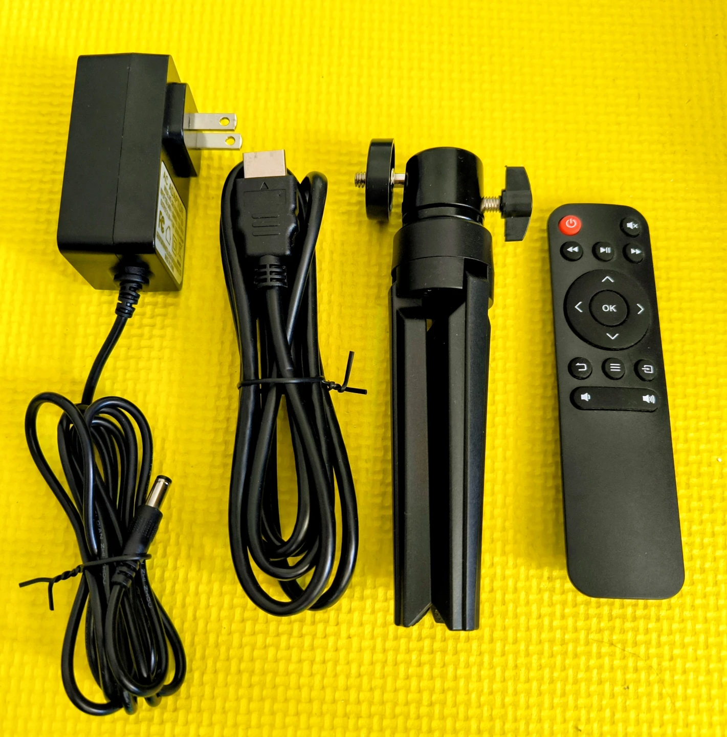 Akiyo Mini LED Projector - photo 4