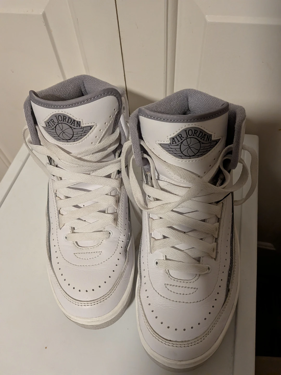 Air Jordan 2 Retro Sneakers White Grey - photo 2
