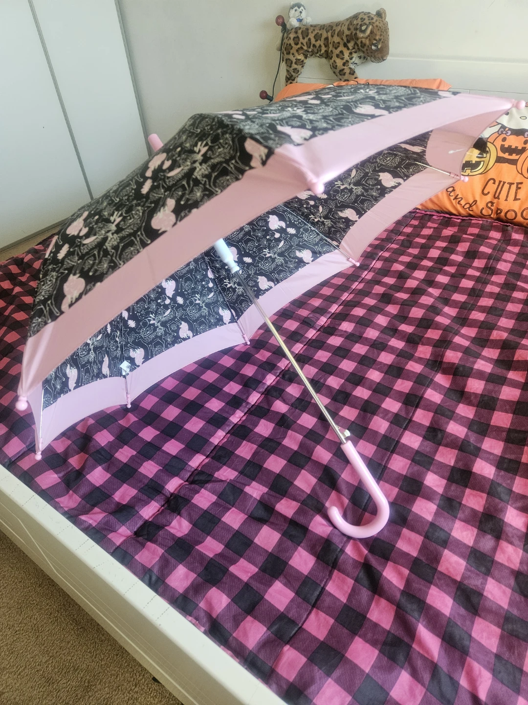 Pink and Black Patterned Umbrella - photo 3