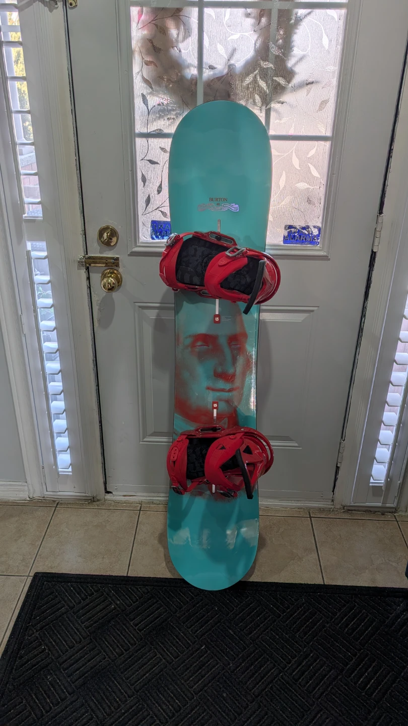 Burton Nug 146 Snowboard with bindings