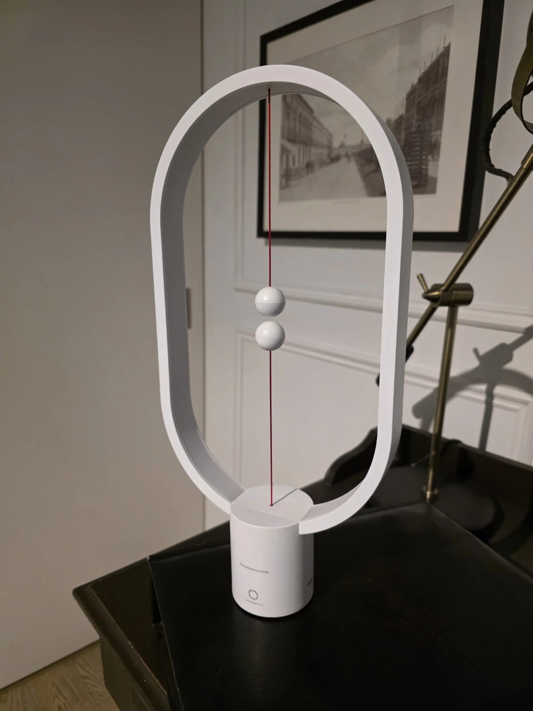 Magnetic Balance Lamp White
