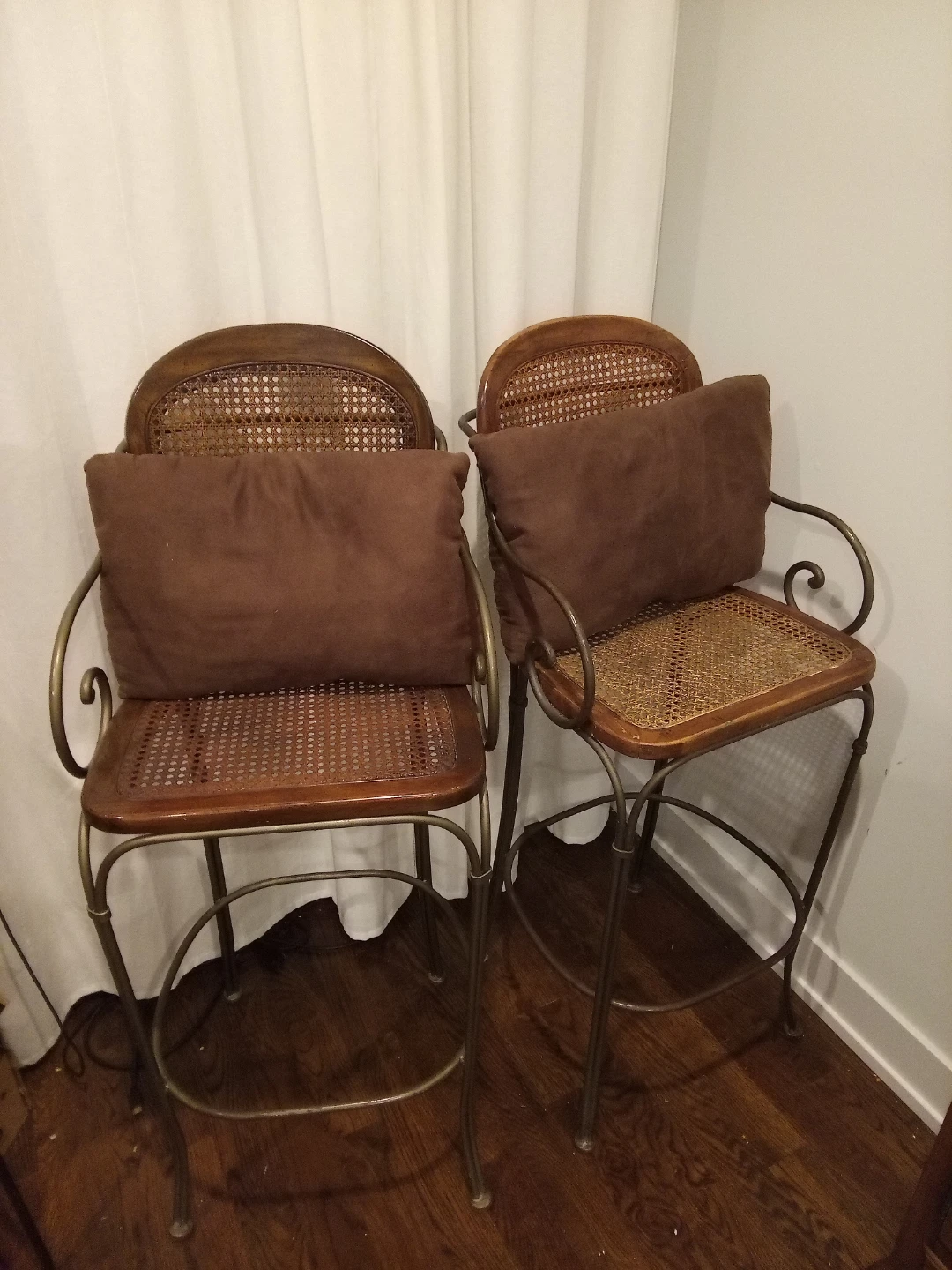 2 Bar Stools Woven Seat and tall back 🥕