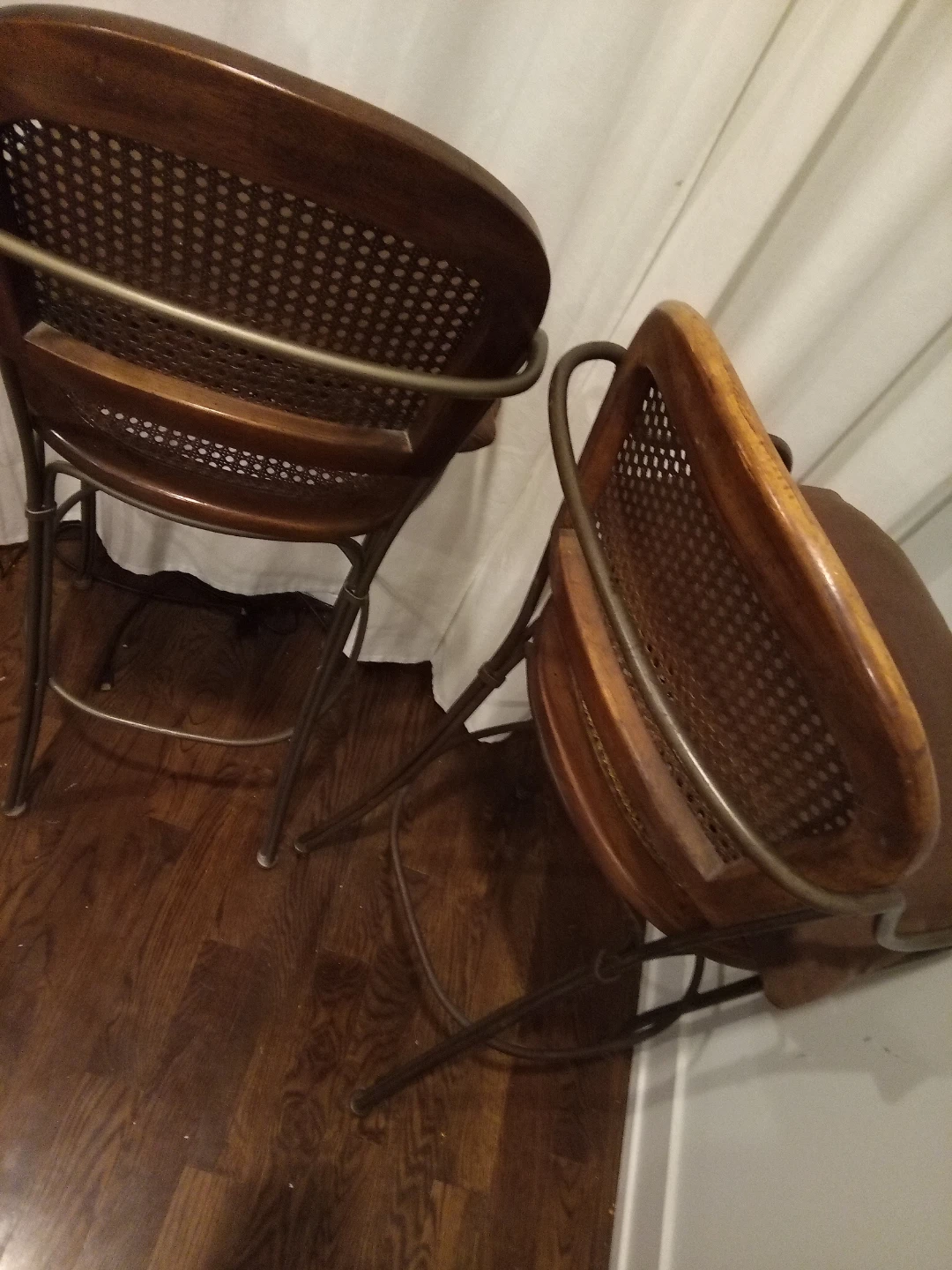 2 Bar Stools Woven Seat and tall back 🥕 - photo 3