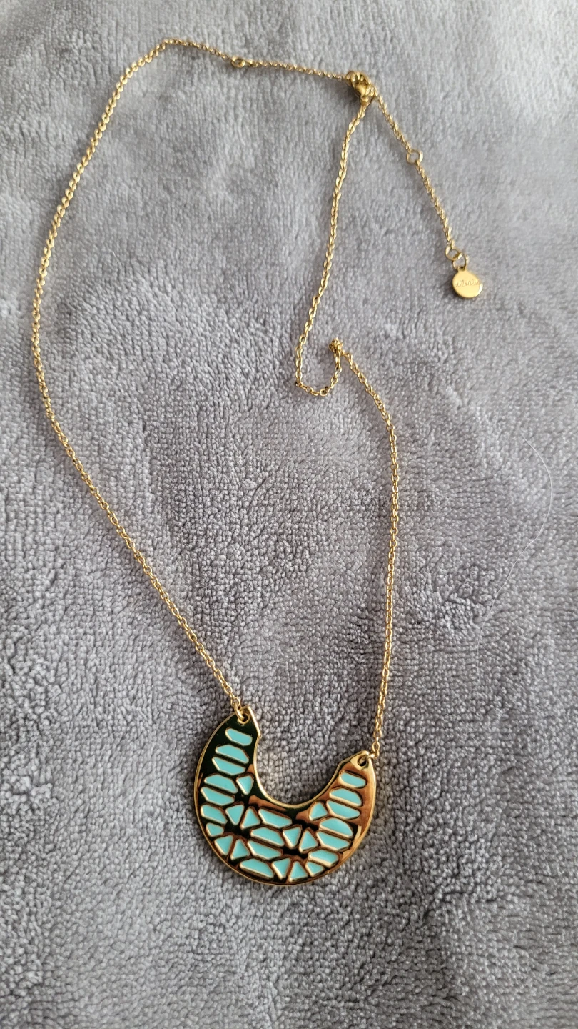 Stella and Dot Necklace
