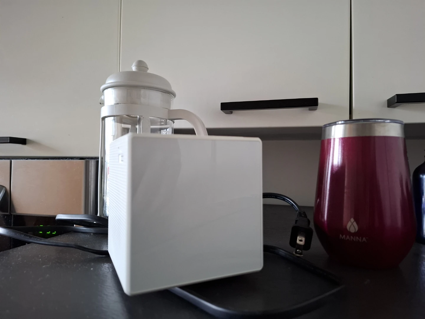 Perfect conditon tumbler, alarm clock and french press - photo 3