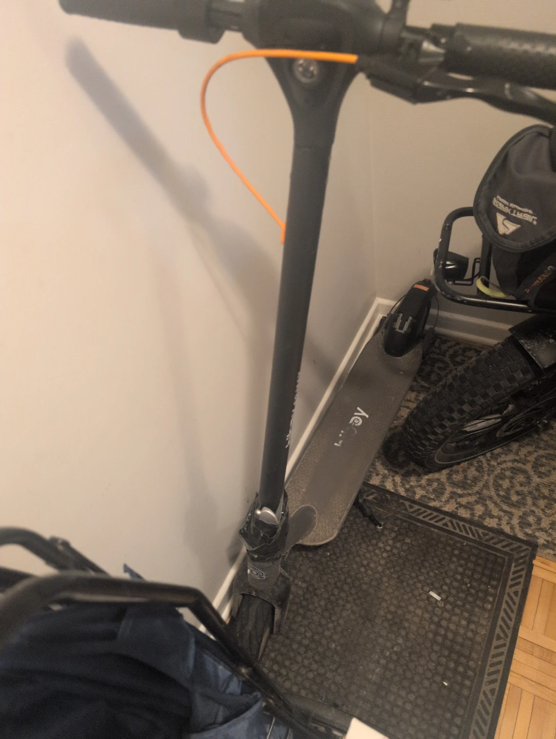 Hiboy Electric Scooter - photo 2