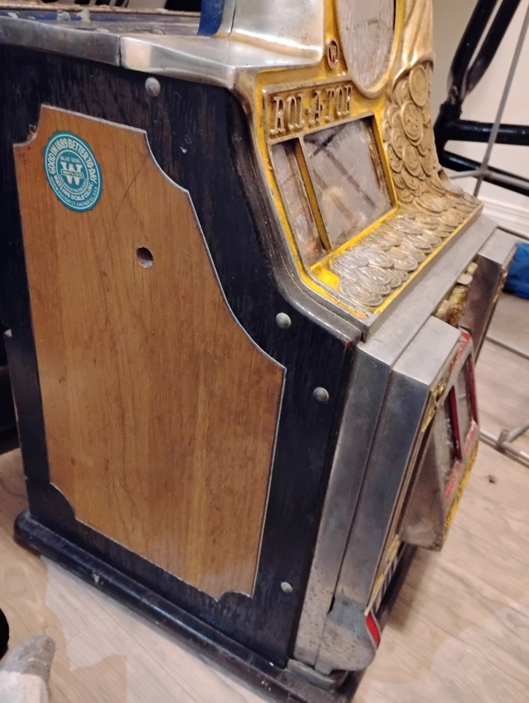 ROL-A-TOR Vintage Slot Machine - photo 2