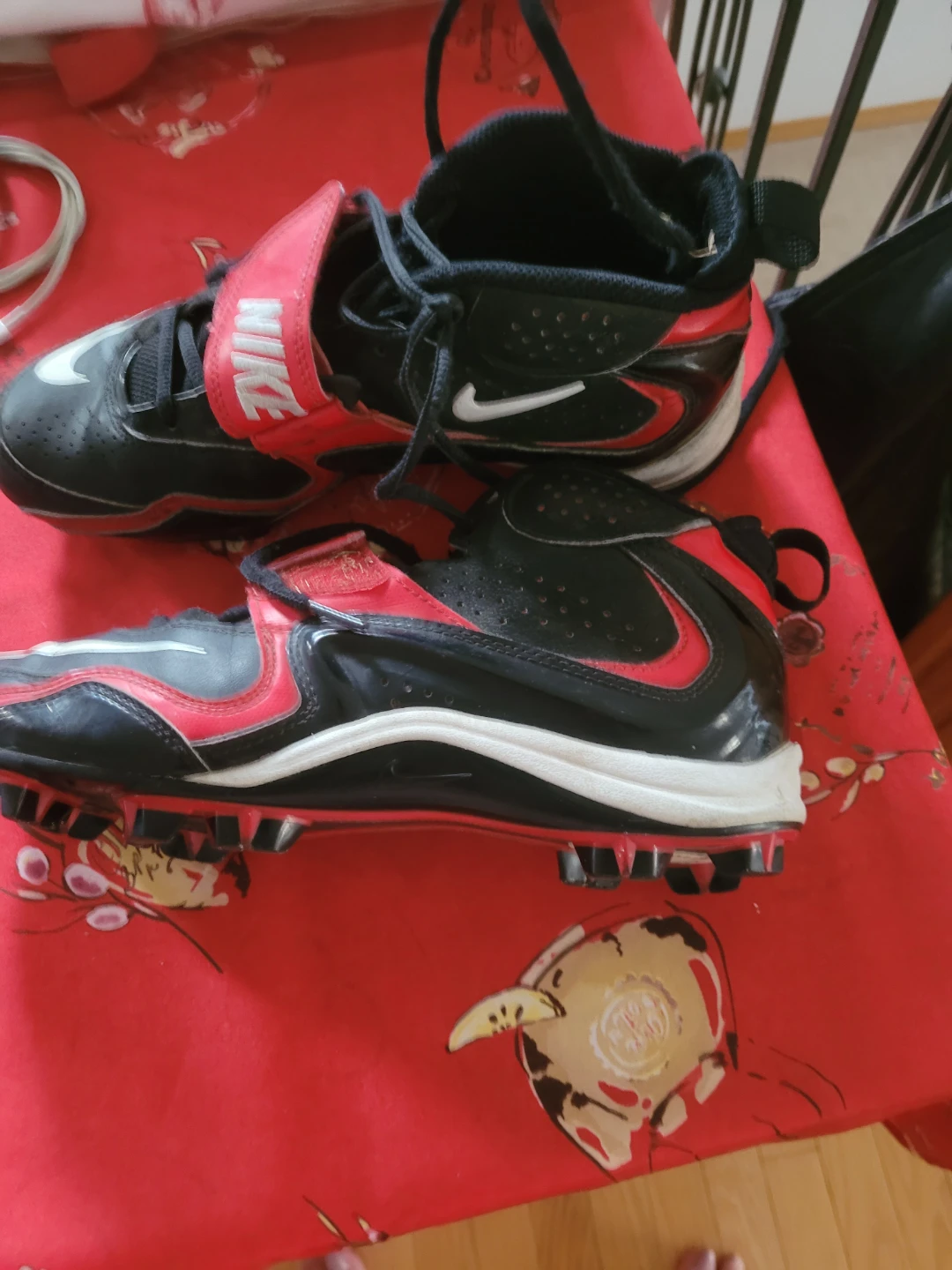 Nike Baseball Cleats -size 8