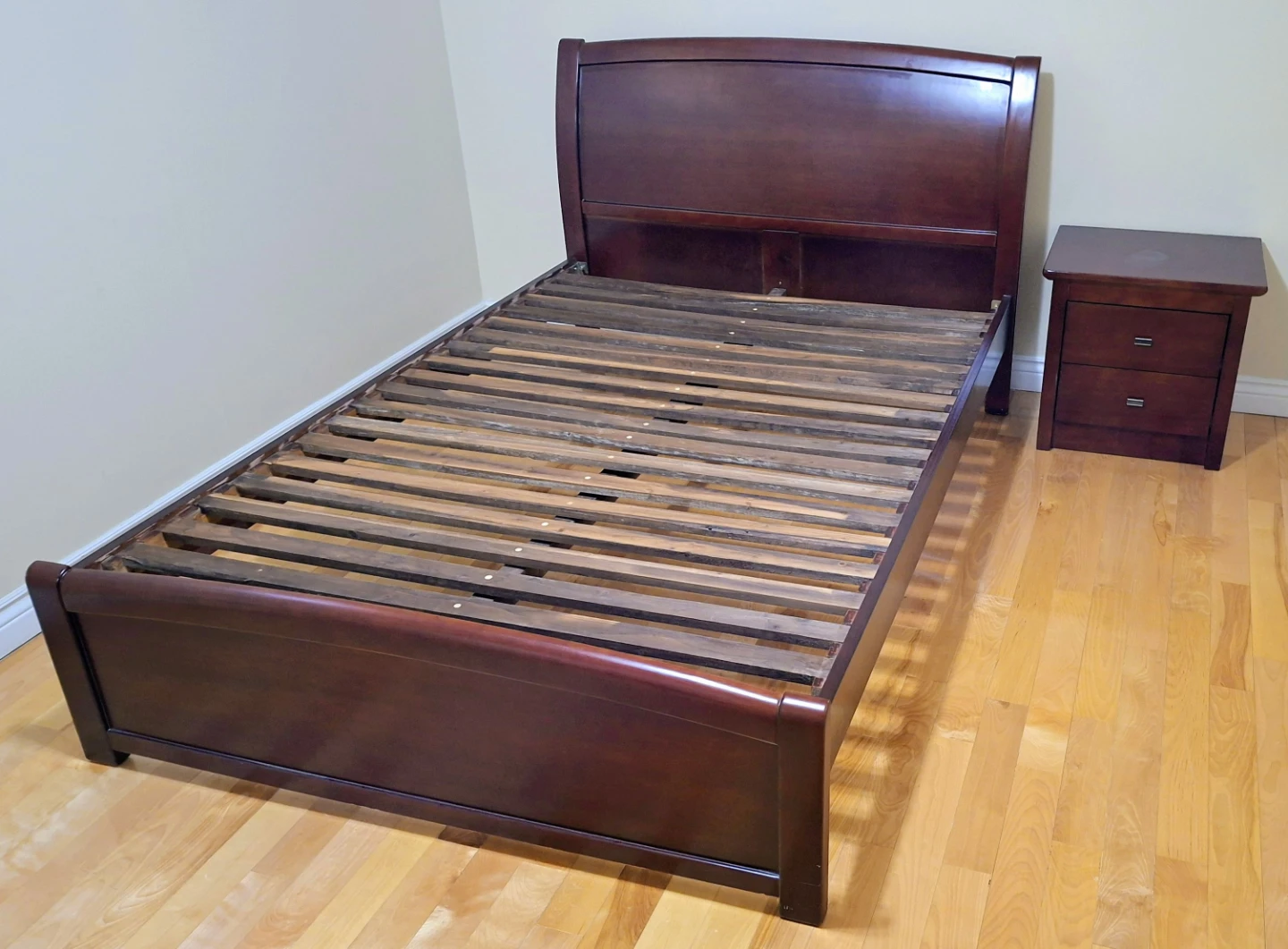 Dark Wood Sleigh Bed Frame - Double size- No box spring needed - photo 2