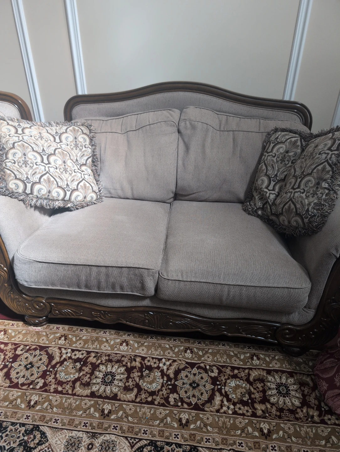 Classic Living Room Furniture Set