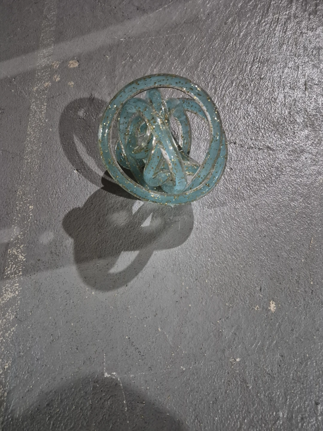 Blue Glitter Glass Knot Sculpture - photo 2