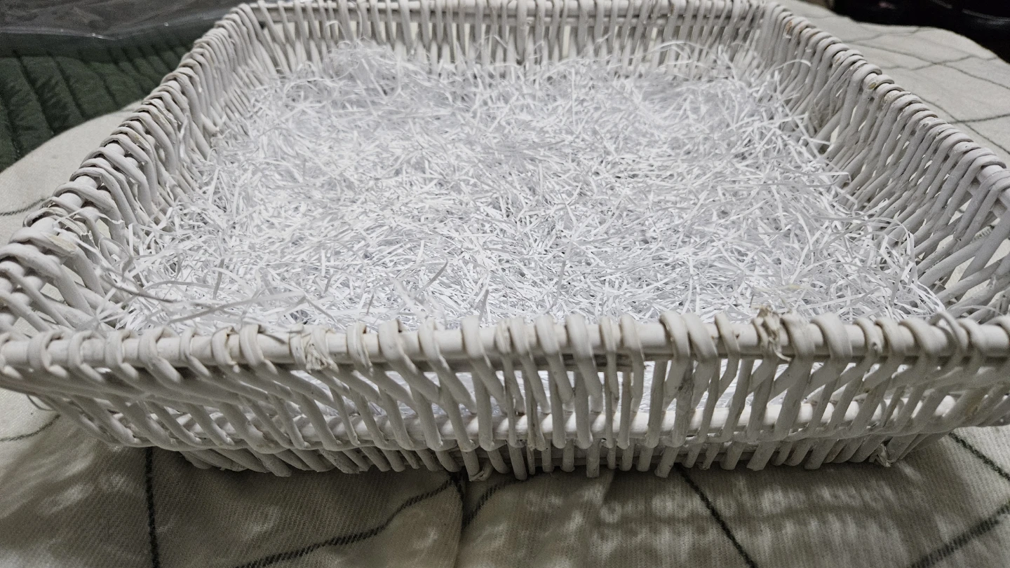 Easter Decor! White Wicker Basket with Shredded Paper Filler - photo 2
