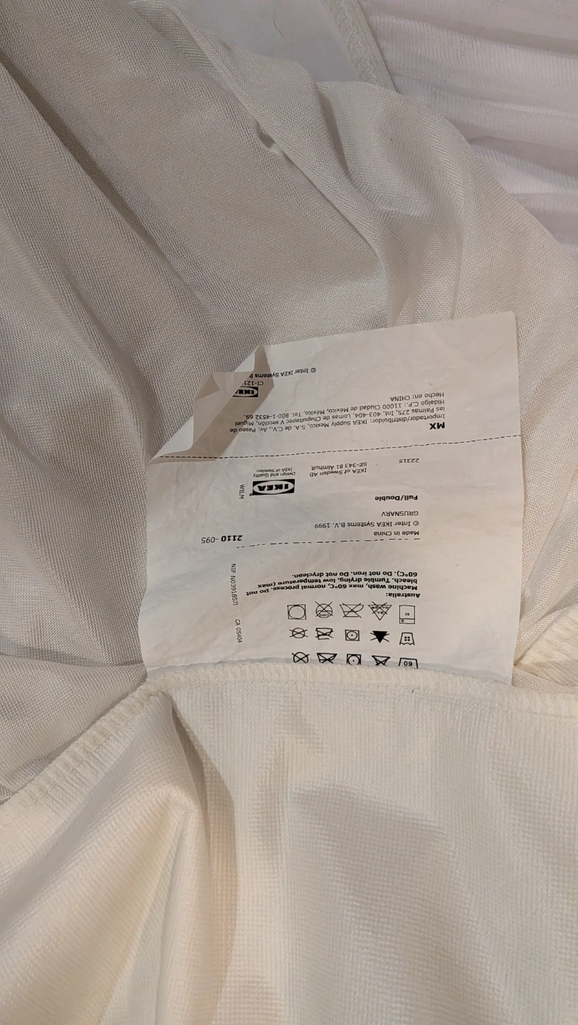 10 Bedding Items-Full/Double, FREE Novaform Mattress - photo 3