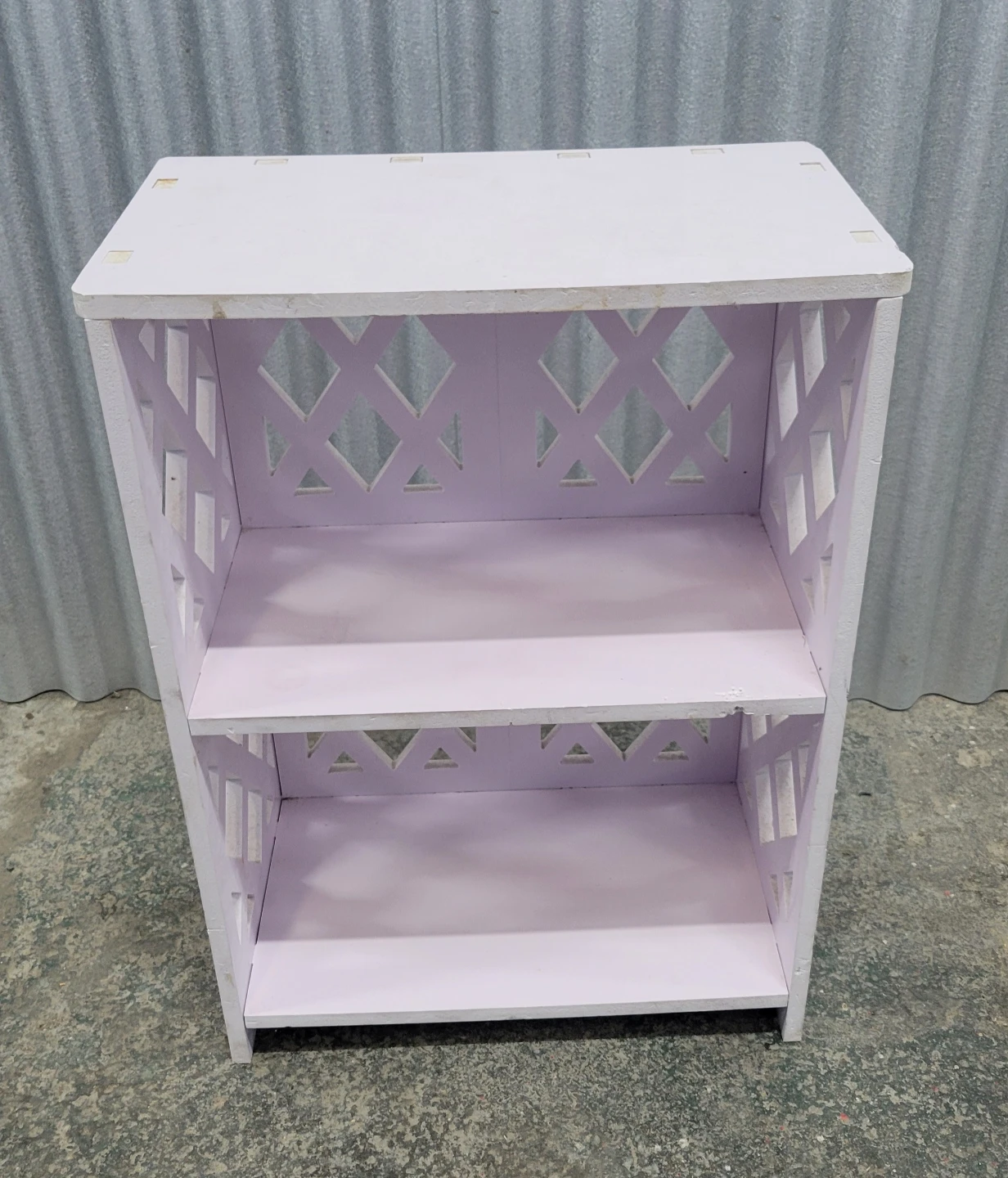 Lavender 2-Shelf Lattice Wood Side Table