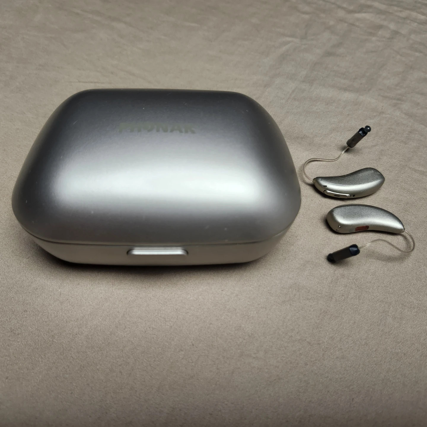 Phonak Hearing Aids with Charger Case - photo 4