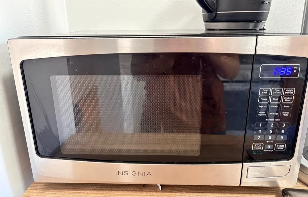 Insignia Stainless Steel Microwave - photo 3