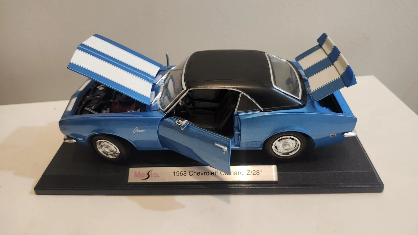 Maisto 1968 Chevrolet Camaro Z/28 Diecast Model Car